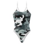 El Bañador Camo Grey de OTSO es la prenda ideal para aquellas que buscan un estilo audaz y un rendimiento excepcional en el agua, todo con la calidad y durabilidad que caracteriza a OTSO.