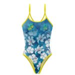 Ideal para nadadoras, triatletas y deportistas que desean destacar con una prenda que ofrece tanto confort como un estilo vibrante y energético.