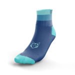 Perfectos para deportistas que prefieren un calcetín discreto pero con personalidad, los calcetines Aoki low cut ofrecen una combinación equilibrada de confort y rendimiento, haciendo el complemento ideal para cualquier actividad deportiva.