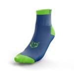 Perfectos para ciclistas, corredores y deportistas de alto rendimiento, los calcetines Electric Blue & Fluo Green combinan funcionalidad y estilo, ofreciendo soporte, transpirabilidad y visibilidad para que puedas destacar en cualquier actividad deportiva.