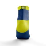 Perfectos para ciclistas, corredores y deportistas que buscan rendimiento sin sacrificar el estilo, los calcetines Electric Blue & Yellow son la elección ideal para quienes desean una prenda deportiva cómoda, funcional y de gran visibilidad.