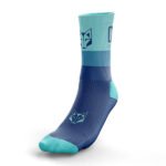 Perfectos para deportistas que buscan calidad y estilo, los calcetines Aoki medium cut destacan tanto por su funcionalidad como por su estética, brindando el equilibrio ideal entre comodidad, durabilidad y un look audaz.