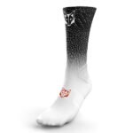 Ideales para ciclistas que buscan un diseño distintivo y un alto rendimiento, los calcetines Black Snake son perfectos para aquellos que desean destacar mientras disfrutan de la comodidad y funcionalidad en cada pedaleada.