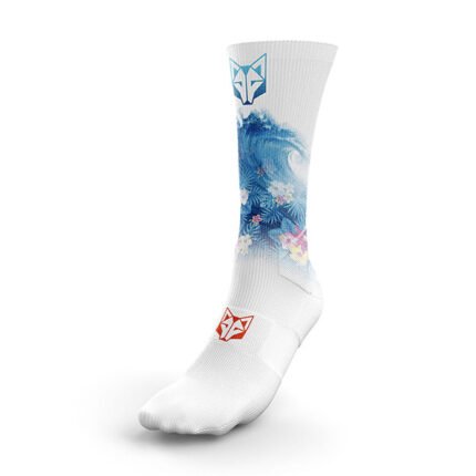 Ideales para triatletas y ciclistas que desean un diseño que exprese su espíritu de superación, los calcetines Swim Bike Run Wave combinan estilo y rendimiento, aportando un toque único y energético a cada pedaleada y zancada.