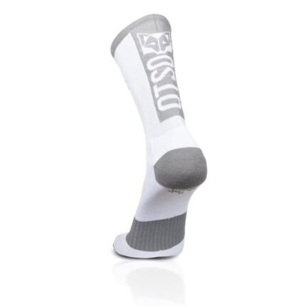 Perfectos para quienes buscan una combinación de rendimiento, durabilidad y estilo atemporal en sus accesorios de ciclismo.