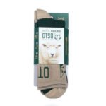 Perfectos para actividades al aire libre o días frescos en la ciudad, estos calcetines combinan protección, comodidad y un toque de naturaleza para acompañarte con estilo y calidez.