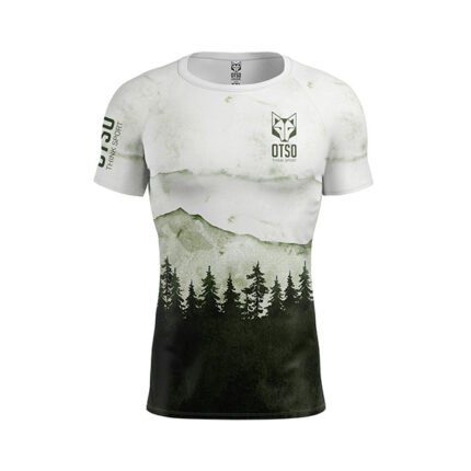 Camiseta de manga corta para hombre con un moderno diseño sobre un fondo en tonos de azul.