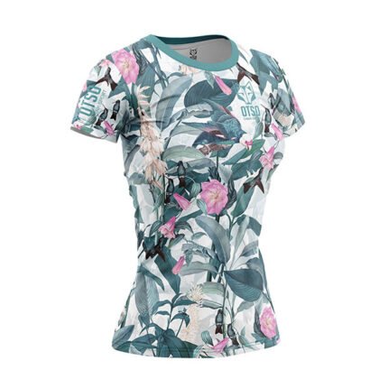 Camiseta de manga corta para mujer con un moderno colorido diseño muy natural.