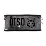 El cinturón de correr unisex - Black Jeans es una excelente opción para quienes buscan comodidad, estilo y practicidad en cada carrera, ideal para cualquier nivel de entrenamiento o competencia, manteniendo tus pertenencias seguras ya mano.