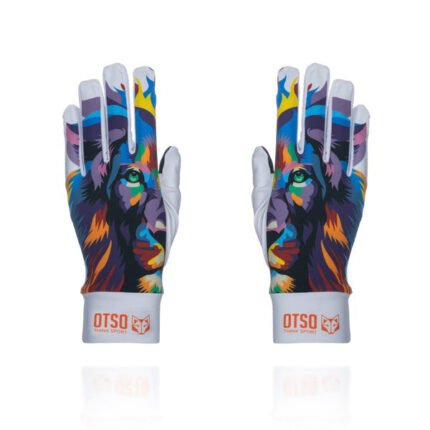 Guantes que combinan fuerza, estilo y funcionalidad, ideales para quienes buscan destacar con una actitud audaz y valiente.