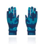 Los Guantes Camo Blue de OTSO son perfectos para aquellos que valoran el rendimiento y el estilo, ofreciendo una combinación de durabilidad, comodidad y un diseño único para entrenar al máximo.
