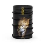 Este protector de cuello no solo captura la esencia feroz y elegante del leopardo, sino que también ofrece un estilo audaz y protección para quienes se atreven a llevar la fuerza de la naturaleza en su día a día.