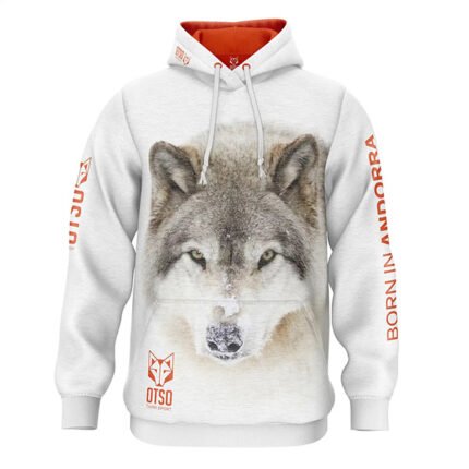 La Sudadera Wolf es una prenda deportiva que fusiona estilo y funcionalidad, con un diseño que captura la esencia de la fuerza y ​​el espíritu salvaje, representado por un imponente lobo.