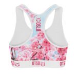 Este top deportivo no solo captura la delicadeza de las flores de almendro, sino que también ofrece un ajuste perfecto y la libertad de movimiento, permitiendo a quienes lo usan entrenar con estilo y comodidad.