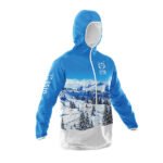 Esta chaqueta no solo ofrece funcionalidad y comodidad, sino también un estilo fresco y cómodo para quienes desean enfrentar sus entrenamientos con elegancia en cualquier clima.