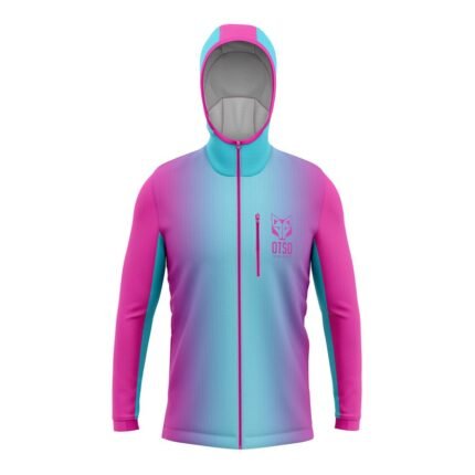 Esta sudadera con capucha no solo te ofrece comodidad y rendimiento, sino también un diseño audaz y dinámico que destaca en cualquier entorno, manteniéndote siempre con actitud y energía.
